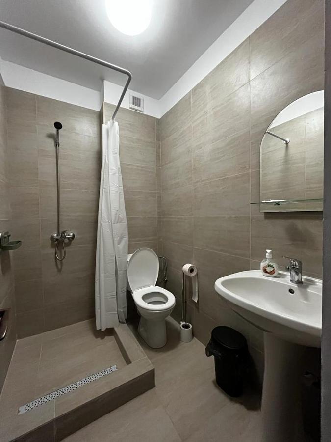 Hotel La Conac à Nufaru Extérieur photo