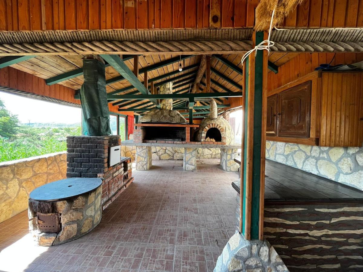 Hotel La Conac à Nufaru Extérieur photo
